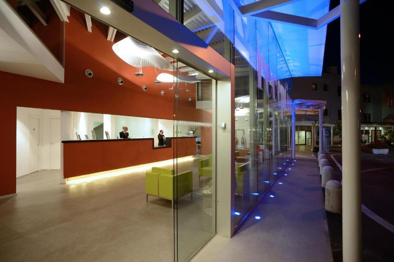 Best Western Hotel Rome Airport Fiumicino Exterior photo