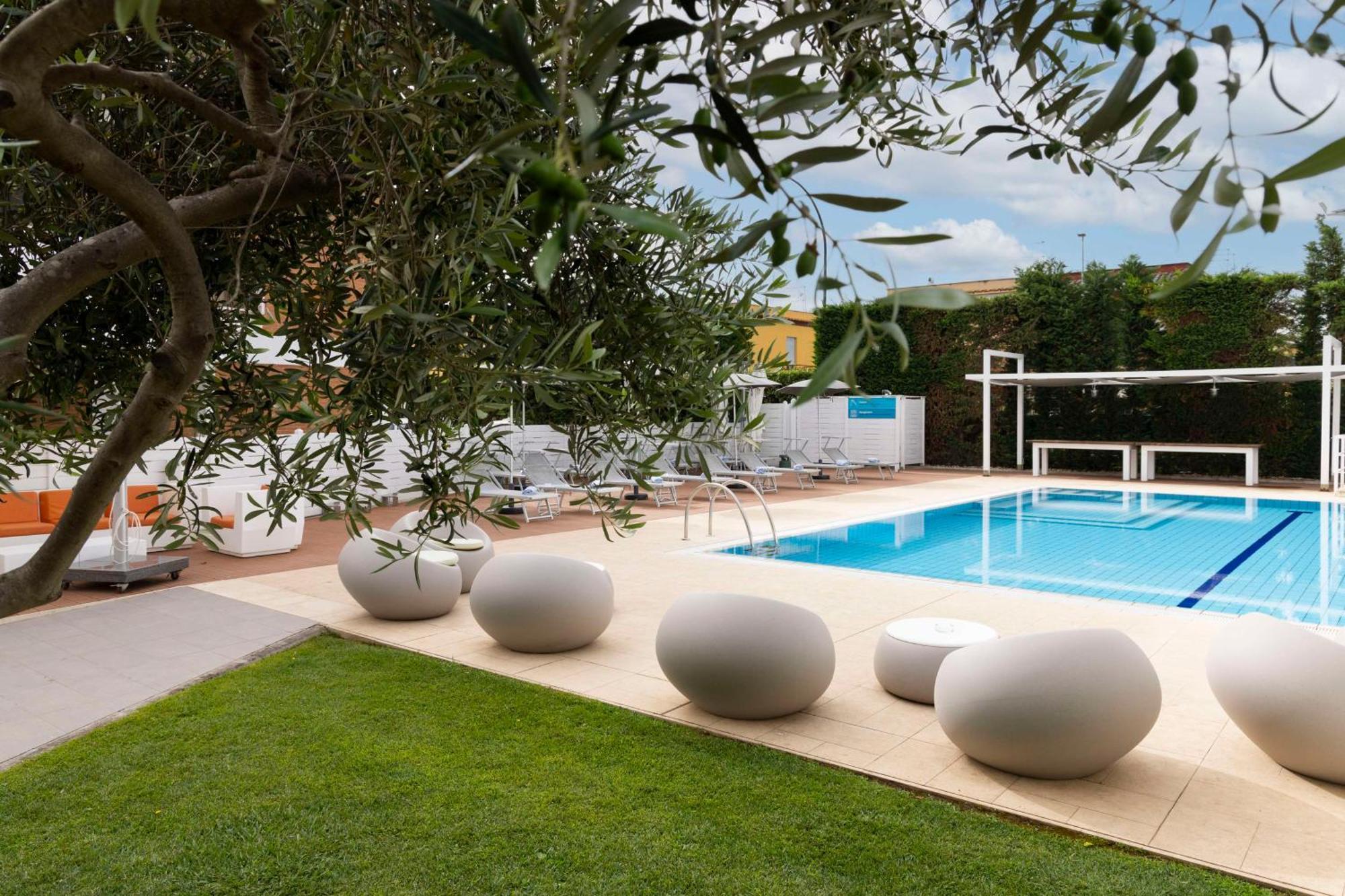 Best Western Hotel Rome Airport Fiumicino Exterior photo
