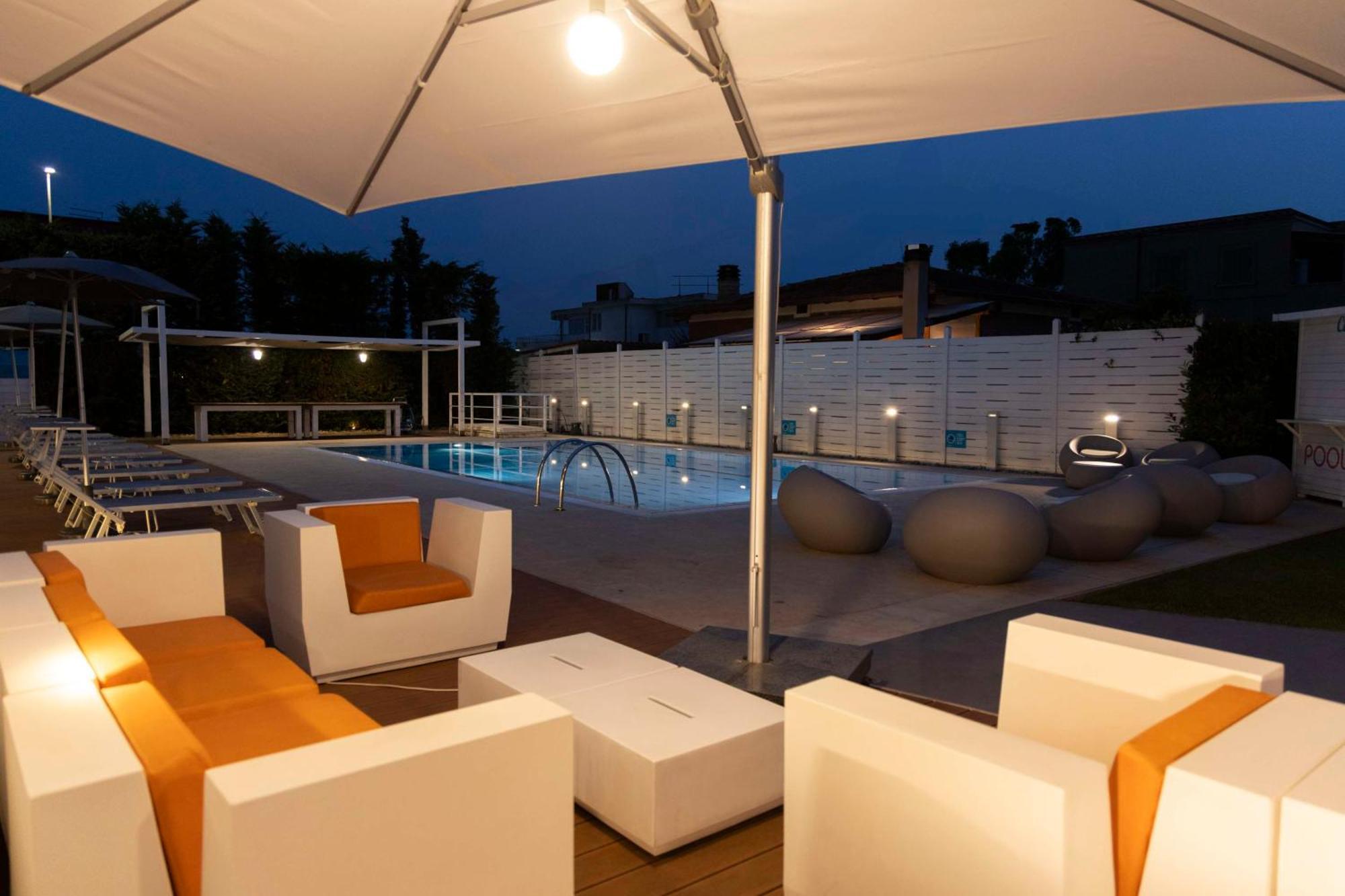 Best Western Hotel Rome Airport Fiumicino Exterior photo